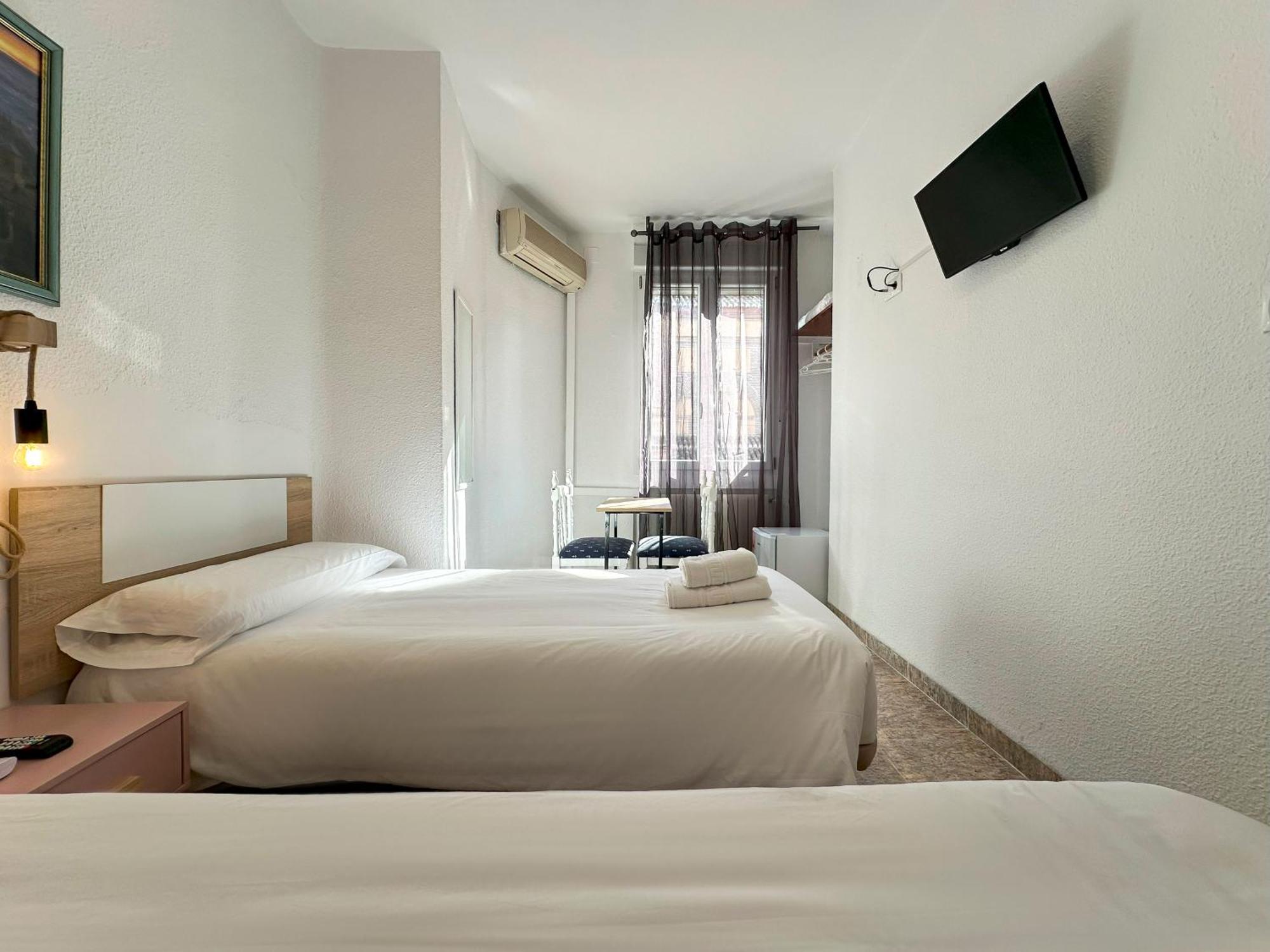 Pension Recogidas Granada Bagian luar foto