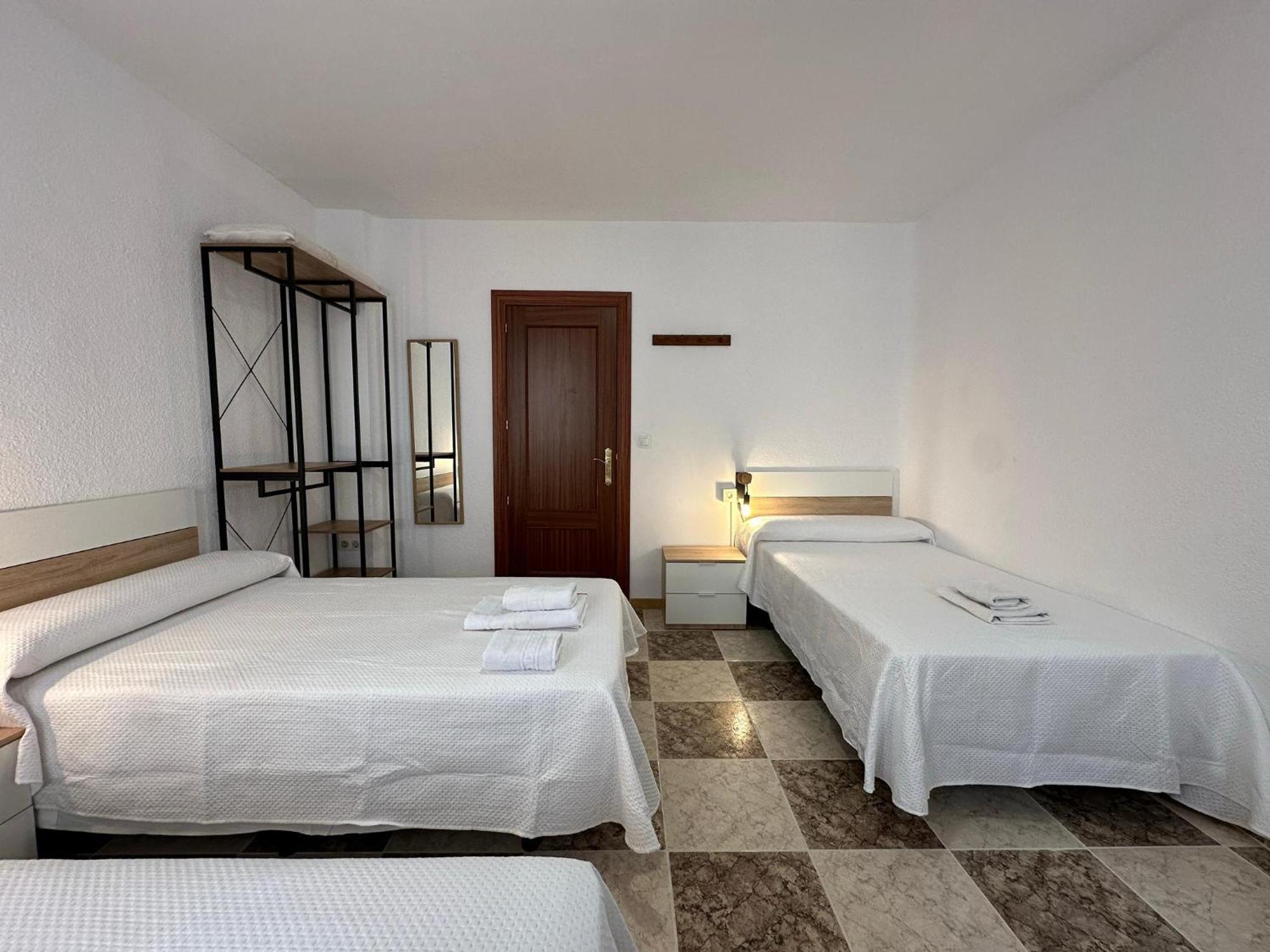Pension Recogidas Granada Bagian luar foto